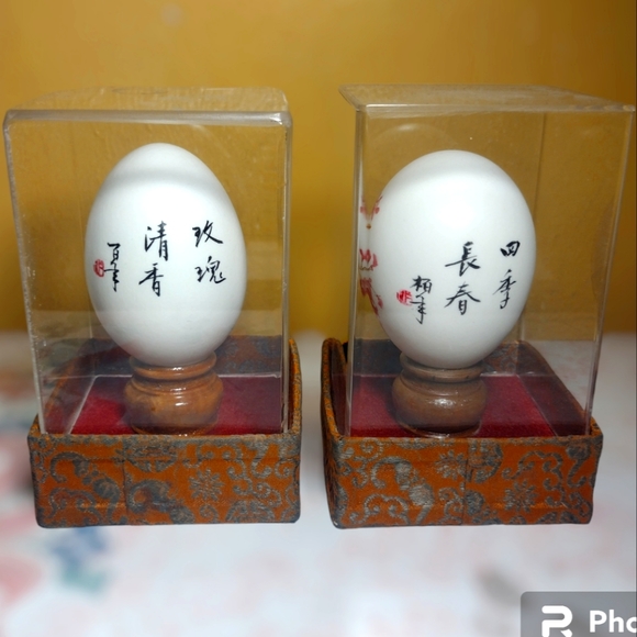 Hand Painted Eggshells Made In Taiwan - Picture 2 of 5